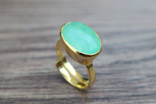 Green Chalcedony Gold Ring