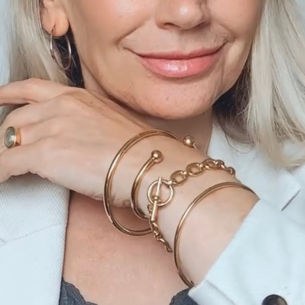 Slim Gold Solid Bangle